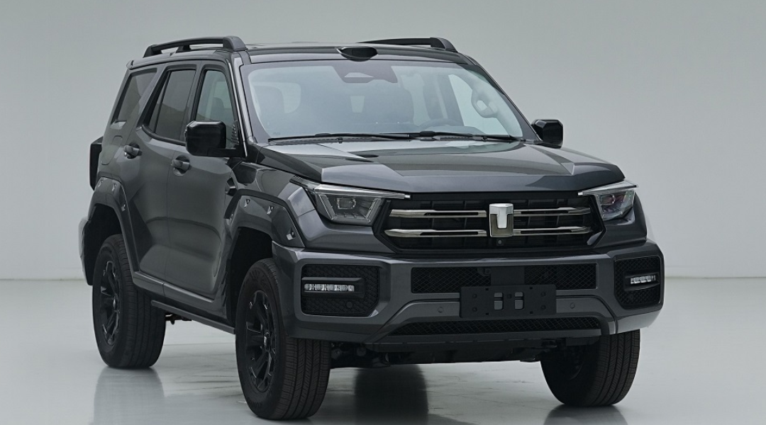 The Ultimate Evolution: New GWM Tank 400 Hi4-T vs. Previous Generation